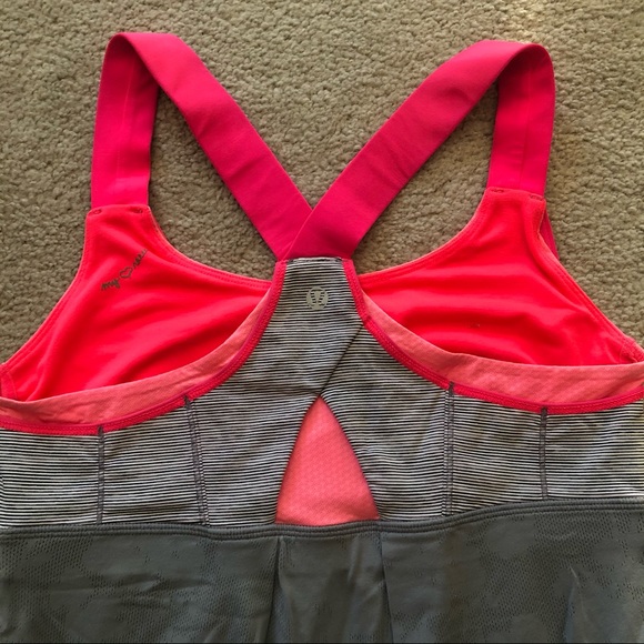 LULULEMON Stash Tank - Picture 4 of 7